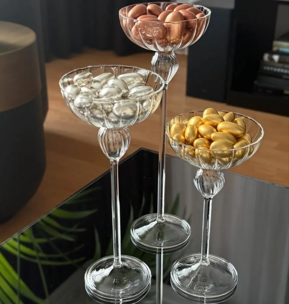 Элегантный набор из 3 стеклянных креманок на высокой ножке — стильный акцент для сервировки и фо (1).webp