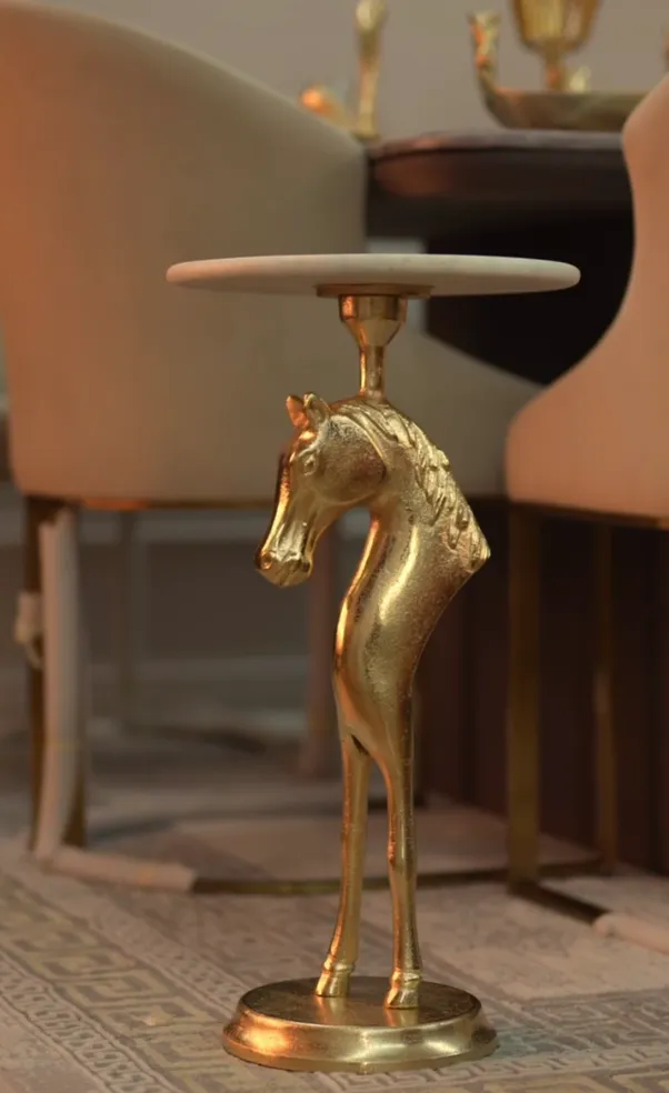 Столик с лошадью